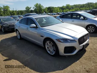 2021 Jaguar XF R-Dynamic SE with VIN SAJBL4GX7MCY89198, listed as a Copart auction lot 58469894 with 34,414 mi miles and Salvage Title. Bid and sale history available at carsss.com. Image 4.