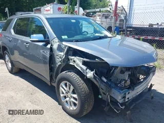 2019 Chevrolet Traverse LT Cloth with VIN 1GNEVGKW5KJ154242, listed as a IAAI auction lot 39713013 with 60,444 mi miles. Bid and sale history available at carsss.com. Image 1.