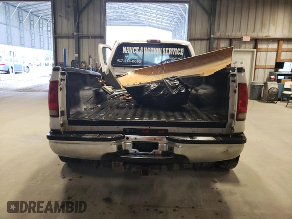2005 Ford F-350 XL z VIN 1FTWX33P95EB03850, wystawiony jako Copart lot #71228644 z przebiegiem Nie podano mil oraz Szkoda całkowita • Salvage title. Historia ofert i sprzedaży dostępna na DreamBid. Obrazek 6.