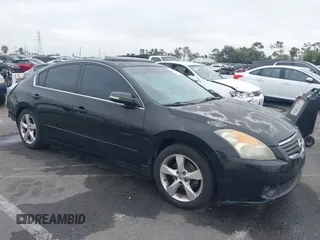2008 Nissan Altima SL with VIN 1N4BL21E58N446137, listed as a IAAI auction lot 42510613 with 200,041 mi miles and . Bid and sale history available at DreamBid. Image 1.
