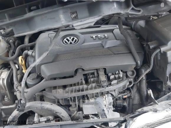 2015 Volkswagen Golf TSI SEL with VIN 3VW217AU5FM057121, listed as a IAAI auction lot 40735047 with 84,185 mi miles. Bid and sale history available at carsss.com. Image 10.