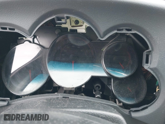 2005 Pontiac Vibe with VIN 5Y2SL63855Z483511, listed as a IAAI auction lot 42303425 with 86,224 mi miles and . Bid and sale history available at DreamBid. Image 7.