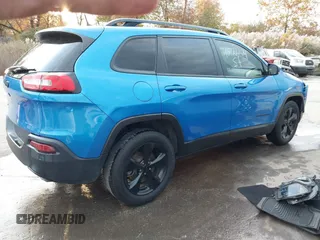 2018 Jeep Cherokee Limited with VIN 1C4PJMDXXJD515558, listed as a IAAI auction lot 40772264 with 171,347 mi miles. Bid and sale history available at carsss.com. Image 4.