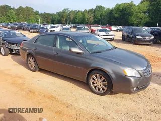 2007 Toyota Avalon XL z VIN 4T1BK36BX7U201612, wystawiony jako IAAI lot #42306919 z przebiegiem 171 102 mil mil oraz . Historia ofert i sprzedaży dostępna na DreamBid. Obrazek 1.