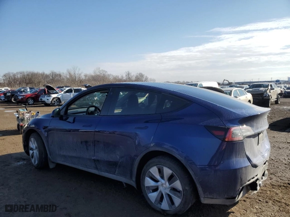 2022 Tesla Model Y Long Range with VIN 7SAYGDEE7NA019888, listed as a Copart auction lot 43017605 with 0 mi miles and Salvage Title. Bid and sale history available at carsss.com. Image 2.