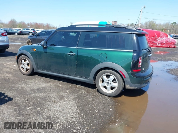 2011 MINI Clubman z VIN WMWZF3C57BT187802, wystawiony jako IAAI lot #39206880 z przebiegiem 93 476 mil mil oraz . Historia ofert i sprzedaży dostępna na DreamBid. Obrazek 3.