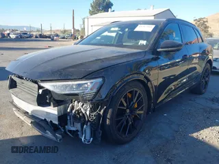 2023 Audi e-tron Chronos с VIN WA1VABGE7PB007536, выставлен на аукционе IAAI как лот 41317344 с пробегом 21 911 миль миль и . История ставок и продаж доступна на DreamBid. Изображение 21.