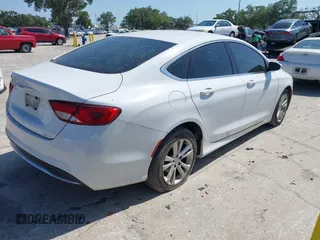 2015 Chrysler 200 Limited with VIN 1C3CCCAB4FN742102, listed as a IAAI auction lot 41980765 with 160,067 mi miles. Bid and sale history available at carsss.com. Image 4.