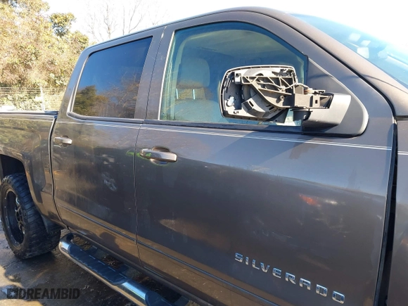2015 Chevrolet Silverado 1500 LT with VIN 3GCUKREC9FG517787, listed as a IAAI auction lot 41400803 with 254,489 mi miles. Bid and sale history available at carsss.com. Image 13.