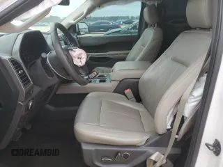 2018 Ford Expedition XLT z VIN 1FMJU1HT0JEA63693, wystawiony jako Copart lot #45327895 z przebiegiem 111 548 mil mil oraz Szkoda całkowita • Salvage title. Historia ofert i sprzedaży dostępna na DreamBid. Obrazek 7.