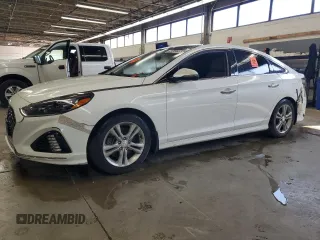 2018 Hyundai Sonata Limited z VIN 5NPE34AF4JH718243, wystawiony jako Copart lot #54532795 z przebiegiem 133 318 mil mil oraz Czysty tytuł • Clean title. Historia ofert i sprzedaży dostępna na DreamBid. Obrazek 1.