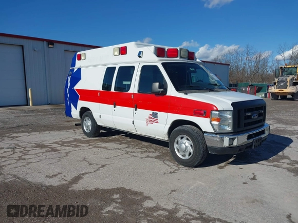2009 Ford E-Series Commercial z VIN 1FDSS34P09DA67288, wystawiony jako IAAI lot #41332474 z przebiegiem 490 612 mil mil oraz . Historia ofert i sprzedaży dostępna na DreamBid. Obrazek 1.