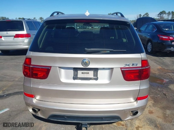 2013 BMW X5 xDrive35i with VIN 5UXZV4C58DL993791, listed as a IAAI auction lot 41631320 with 173,266 mi miles. Bid and sale history available at carsss.com. Image 16.