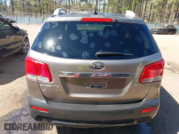 2012 Kia Sorento LX with VIN 5XYKT3A20CG188728, listed as a IAAI auction lot 41710733 with 141,109 mi miles. Bid and sale history available at carsss.com. Image 16.
