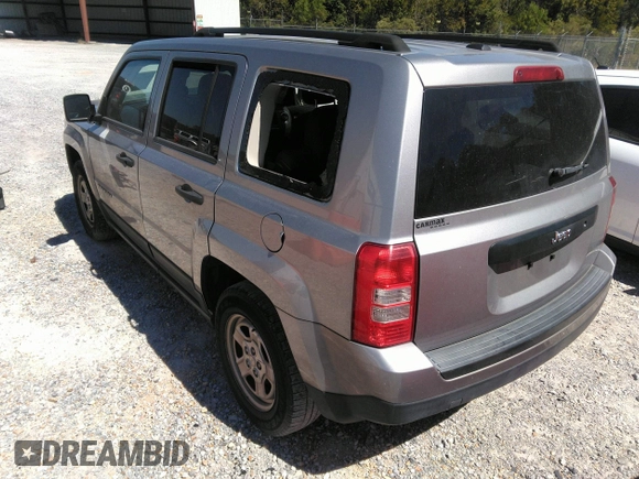 2016 Jeep Patriot Sport z VIN 1C4NJPBA0GD706017, wystawiony jako IAAI lot #34545358 z przebiegiem 65 111 mil mil oraz . Historia ofert i sprzedaży dostępna na DreamBid. Obrazek 3.