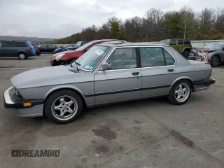 1988 BMW 5 Series 535i with VIN WBADC8402J1724704, listed as a Copart auction lot 75835434 with 62,181 mi miles and Clean Title. Bid and sale history available at carsss.com. Image 1.