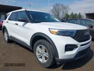 2022 Ford Explorer with VIN 1FMSK8BH7NGA40543, listed as a IAAI auction lot 41902785 with 1 mi miles. Bid and sale history available at carsss.com. Image 1.