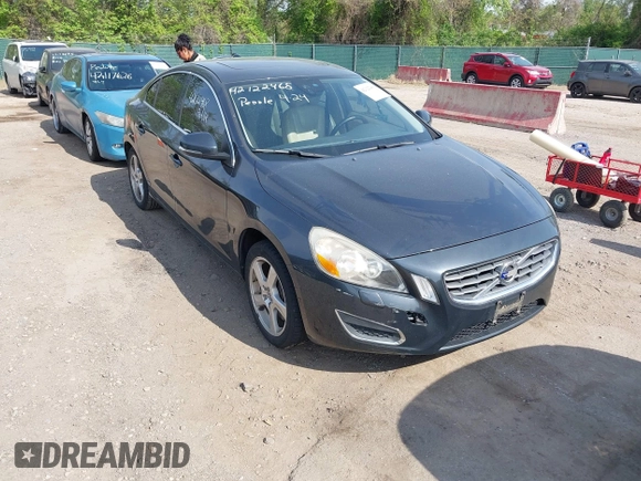 2012 Volvo S60 T5 z VIN YV1622FSXC2057110, wystawiony jako IAAI lot #42122468 z przebiegiem 263 931 mil mil oraz . Historia ofert i sprzedaży dostępna na DreamBid. Obrazek 1.