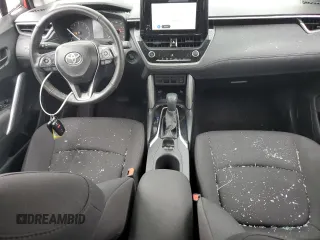 2024 Toyota Corolla Cross LE z VIN 7MUBAABG5RV085715, wystawiony jako Copart lot #56195495 z przebiegiem 47 512 mil mil oraz Szkoda całkowita • Salvage title. Historia ofert i sprzedaży dostępna na DreamBid. Obrazek 8.