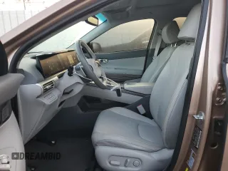 2021 Hyundai NEXO Limited z VIN KM8J84A63MU013858, wystawiony jako Copart lot #84966394 z przebiegiem 42 127 mil mil oraz Szkoda całkowita • Salvage title. Historia ofert i sprzedaży dostępna na DreamBid. Obrazek 7.