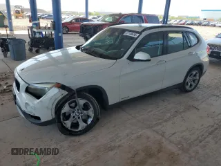 2014 BMW X1 sDrive28i z VIN WBAVM1C57EVW47333, wystawiony jako Copart lot #57140635 z przebiegiem 99 697 mil mil oraz Szkoda całkowita • Salvage title. Historia ofert i sprzedaży dostępna na DreamBid. Obrazek 1.