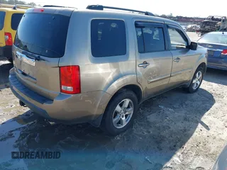 2010 Honda Pilot EX with VIN 5FNYF3H44AB002542, listed as a IAAI auction lot 41839800 with 278,623 mi miles and . Bid and sale history available at carsss.com. Image 4.