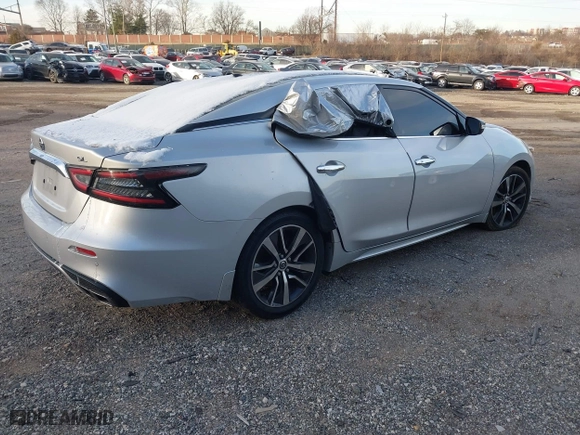 2020 Nissan Maxima SL with VIN 1N4AA6DV9LC384220, listed as a IAAI auction lot 41162165 with 61,591 mi miles. Bid and sale history available at carsss.com. Image 4.