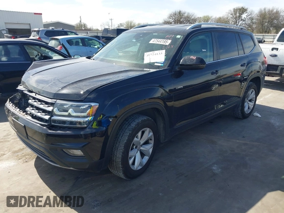 2018 Volkswagen Atlas SE with VIN 1V2DR2CA1JC546005, listed as a IAAI auction lot 41724133 with 116,633 mi miles and . Bid and sale history available at DreamBid. Image 17.