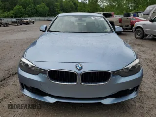 2013 BMW 3 Series 328i xDrive z VIN WBA3B3C53DF541561, wystawiony jako Copart lot #56540965 z przebiegiem 124 840 mil mil oraz Szkoda całkowita • Salvage title. Historia ofert i sprzedaży dostępna na DreamBid. Obrazek 5.