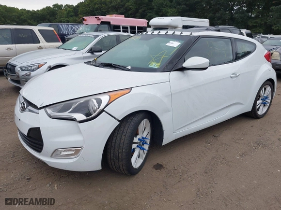 2016 Hyundai Veloster with VIN KMHTC6ADXGU273034, listed as a IAAI auction lot 40420771 with 206,694 mi miles. Bid and sale history available at carsss.com. Image 2.