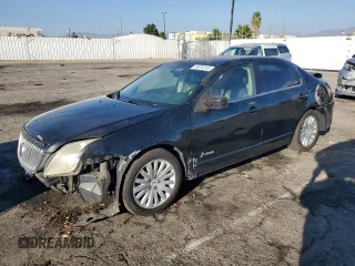 2010 Mercury Milan Hybrid with VIN 3MEDM0L37AR619450, listed as a Copart auction lot 75274114 with 187,696 mi miles and Salvage Title. Bid and sale history available at carsss.com. Image 1.