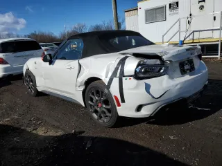 2019 FIAT 124 Spider Urbana Edition z VIN JC1NFAEK8K0142228, wystawiony jako Copart lot #42313995 z przebiegiem 13 935 mil mil oraz Szkoda całkowita • Salvage title. Historia ofert i sprzedaży dostępna na DreamBid. Obrazek 2.