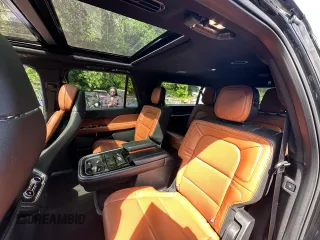 2018 Lincoln Navigator Reserve z VIN 5LMJJ3LT9JEL14915, wystawiony jako Copart lot #59414895 z przebiegiem 205 068 mil mil oraz Tytuł czysty. Historia ofert i sprzedaży dostępna na DreamBid. Obrazek 6.