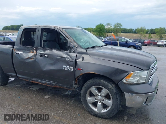 2015 Ram 1500 Outdoorsman z VIN 1C6RR7GM7FS720009, wystawiony jako IAAI lot #42551644 z przebiegiem 67 261 mil mil oraz . Historia ofert i sprzedaży dostępna na DreamBid. Obrazek 19.