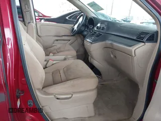 2005 Honda Odyssey EX with VIN 5FNRL38485B411954, listed as a IAAI auction lot 42039034 with 220,966 mi miles. Bid and sale history available at carsss.com. Image 5.