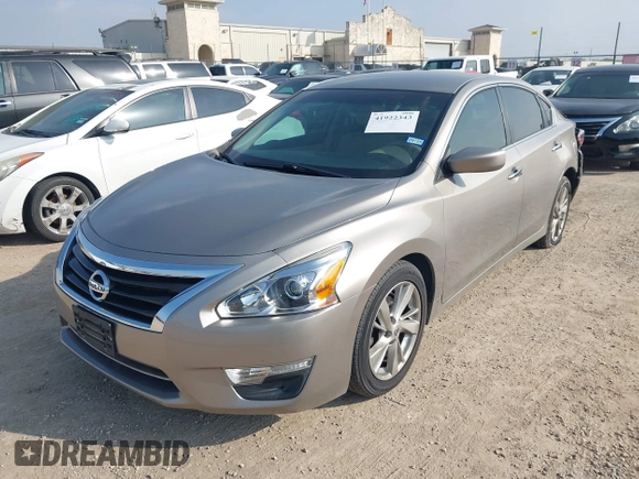 2014 Nissan Altima 2.5 S with VIN 1N4AL3AP5EN213213, listed as a IAAI auction lot 41922343 with 78,197 mi miles. Bid and sale history available at carsss.com. Image 2.