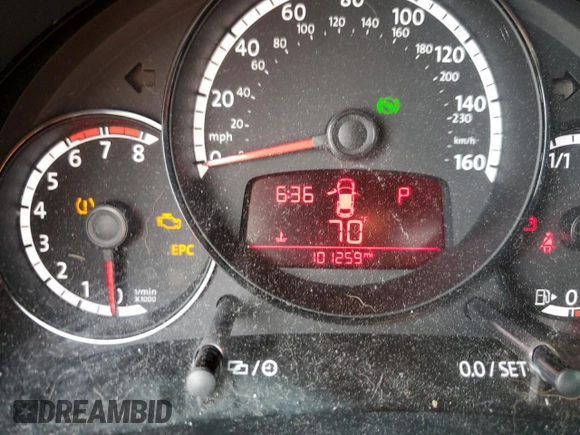 2015 Volkswagen Beetle Fleet Edition with VIN 3VWF17AT5FM632083, listed as a Copart auction lot 50504245 with 101,259 mi miles and Salvage Title. Bid and sale history available at DreamBid. Image 9.