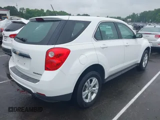 2013 Chevrolet Equinox LS z VIN 2GNFLCEK4D6170086, wystawiony jako IAAI lot #42113796 z przebiegiem 102 203 mil mil oraz . Historia ofert i sprzedaży dostępna na DreamBid. Obrazek 4.