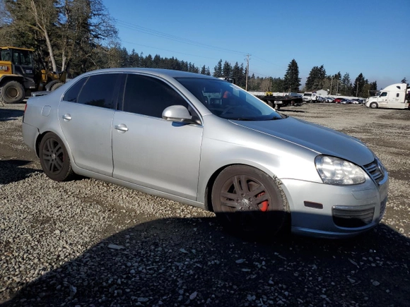 2006 Volkswagen Jetta Sedan 2.5L with VIN 3VWSG71K56M740742, listed as a Copart auction lot 42992575 with 180,726 mi miles and Salvage Title. Bid and sale history available at carsss.com. Image 4.