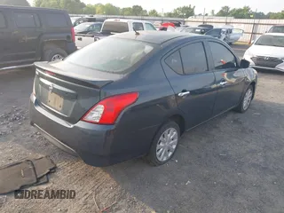 2017 Nissan Versa SV z VIN 3N1CN7AP4HL843395, wystawiony jako IAAI lot #42125911 z przebiegiem 157 897 mil mil oraz . Historia ofert i sprzedaży dostępna na DreamBid. Obrazek 4.
