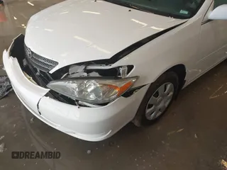2004 Toyota Camry LE with VIN 4T1BE32K64U339432, listed as a IAAI auction lot 41622306 with 116,442 mi miles. Bid and sale history available at carsss.com. Image 18.