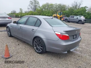 2005 BMW 5 Series 545i with VIN WBANB33555B089128, listed as a IAAI auction lot 42157702 with 206,362 mi miles and . Bid and sale history available at carsss.com. Image 3.