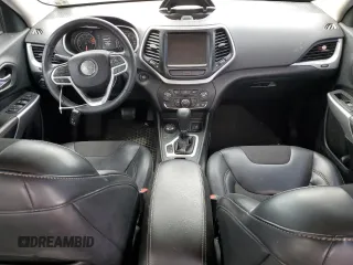 2018 Jeep Cherokee Latitude Plus with VIN 1C4PJMLB0JD530530, listed as a Copart auction lot 52920795 with 111,529 mi miles and Salvage title. Bid and sale history available at DreamBid. Image 8.