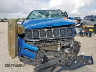 2019 Jeep Compass Latitude с VIN 3C4NJDBB4KT761614, выставлен на аукционе Copart как лот 60567995 с пробегом Не указан миль и Списание • Salvage title. История ставок и продаж доступна на DreamBid. Изображение 5.