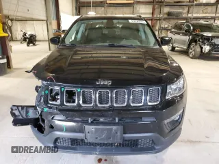 2018 Jeep Compass Latitude with VIN 3C4NJDBB7JT320932, listed as a Copart auction lot 49498265 with 70,829 mi miles and Salvage Title. Bid and sale history available at carsss.com. Image 5.