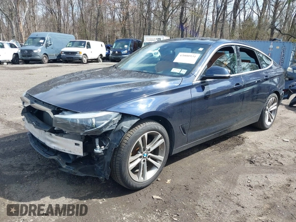 2018 BMW 3 Series 330i xDrive with VIN WBA8Z9C54JG828207, listed as a IAAI auction lot 42000931 with 73,736 mi miles. Bid and sale history available at carsss.com. Image 19.