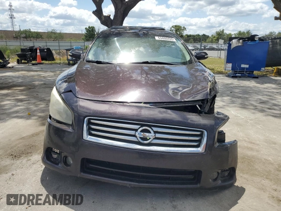 2014 Nissan Maxima SV z VIN 1N4AA5AP1EC439990, wystawiony jako Copart lot #53460495 z przebiegiem 145 277 mil mil oraz Szkoda całkowita • Salvage title. Historia ofert i sprzedaży dostępna na DreamBid. Obrazek 5.
