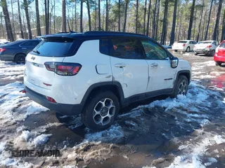 2022 Jeep Compass Trailhawk z VIN 3C4NJDDB6NT172792, wystawiony jako IAAI lot #41615557 z przebiegiem 12 191 mil mil oraz . Historia ofert i sprzedaży dostępna na DreamBid. Obrazek 4.