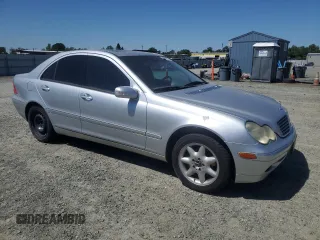 2002 Mercedes-Benz C 230/260/280/320 with VIN WDBRF64J72F265802, listed as a Copart auction lot 55890725 with Not Provided miles and Clean Title. Bid and sale history available at DreamBid. Image 4.