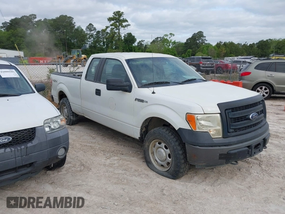 2013 Ford F-150 XL with VIN 1FTFX1EF5DKD65924, listed as a IAAI auction lot 42088693 with 58,714 mi miles and . Bid and sale history available at carsss.com. Image 1.